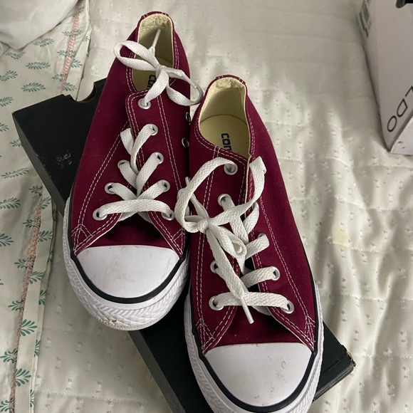 Converse Low top Chuck Taylors - Picture 5 of 5